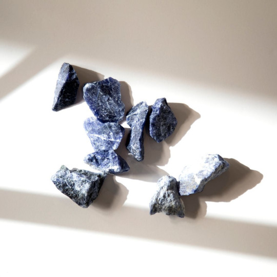 Gua Sha Crystal Contour Blue Sodalite